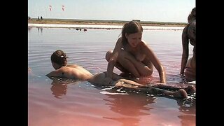 Abelina &amp; amp; Valentina Lets basuh sekarang