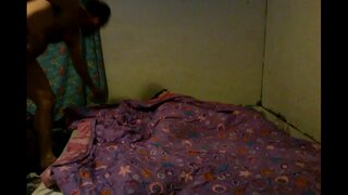 ���ានចងទៅនឹងគ្រែនិងបង្រៀនមេរៀនមួយ